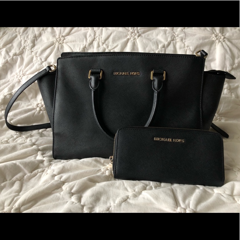 Michael Kors purse and wallet set